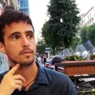 "Se un affamato ti chiede un pesce non dargli un pesce: insegnagli a pescare"