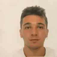 Studio legale di giorno, ripetizioni di diritto di sera. La trap è così